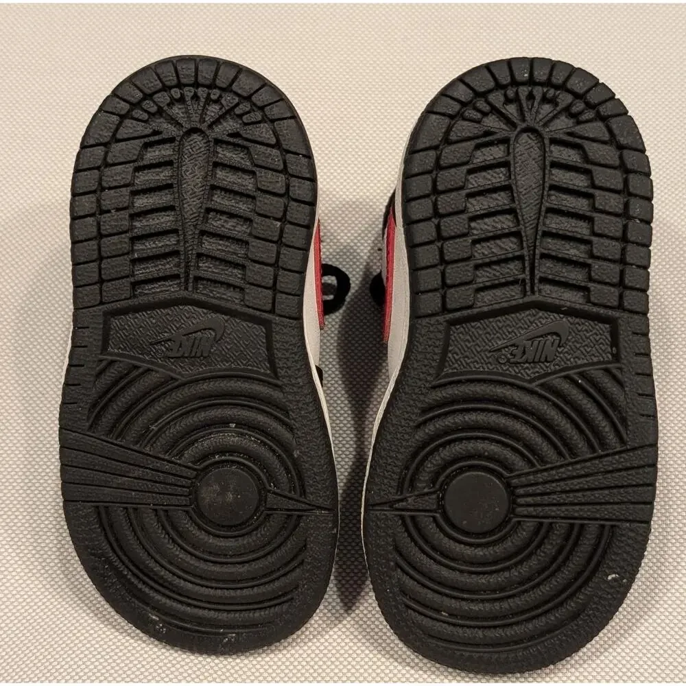 Air Jordan 1 Retro High BT Size 5C 705304-020 Black Red White Toddler